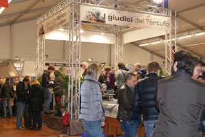 Il Mercato Mondiale del Tartufo Bianco, Alba, Piemonte, Italia